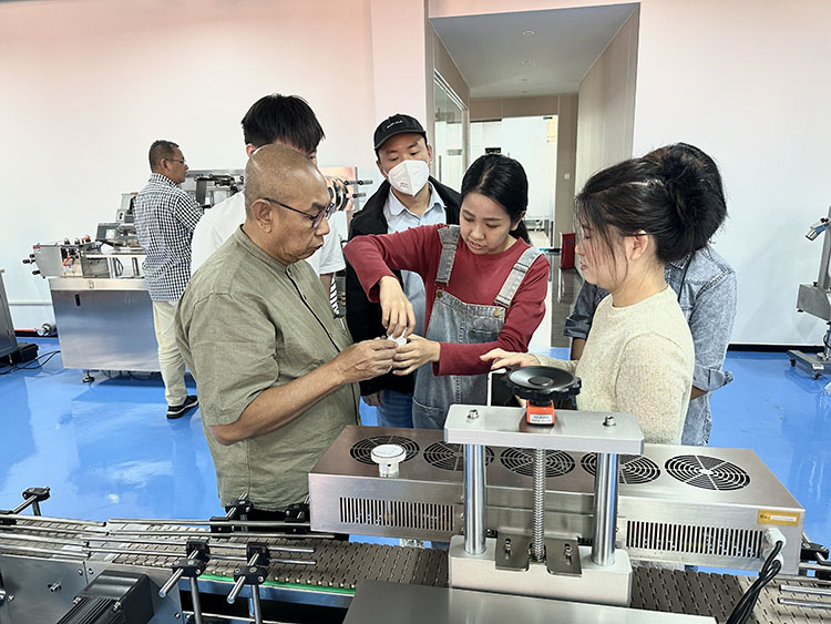 Customers Come To The Factory For Training